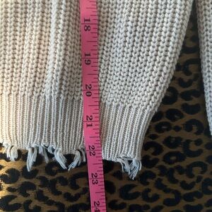 Jessica Simpson cropped distress sweater